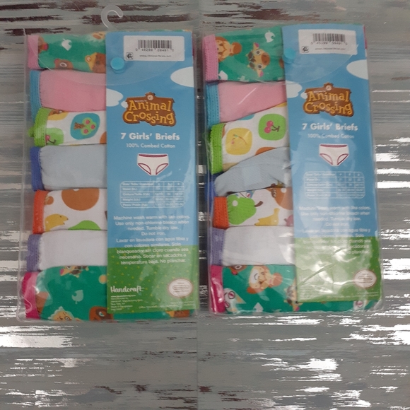 Animal Crossing pack of 7 Girl's Underwear, Briefs Panties Sz 4 - Picture 2 of 8